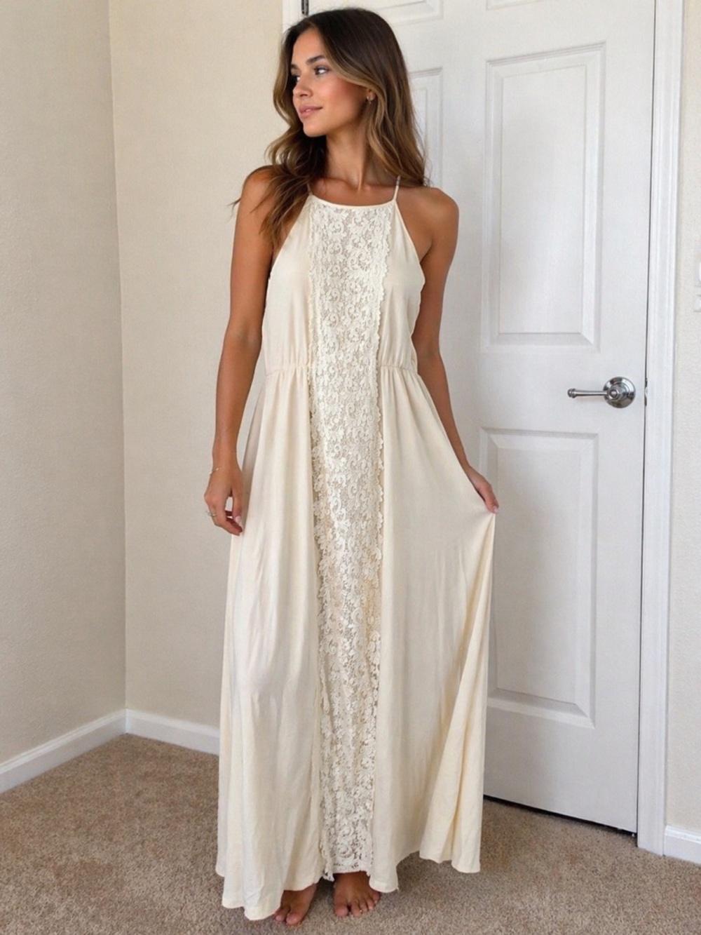 Elegant Ivory Lace Maxi Dress – Size 42 (Brazil) M/L